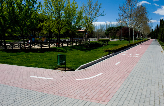 Los ciclistas dispondrán de 22 km de carril bici antes de que acabe la